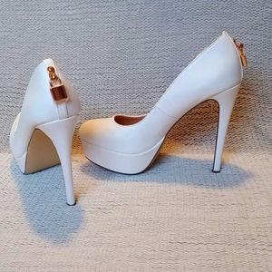 Fierce Temptation Platform Pumps